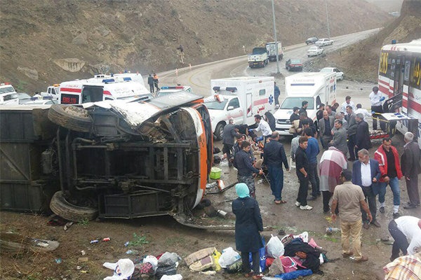  ۷ نفر در واژگونی اتوبوس در محور شاهین شهر کشته شدند