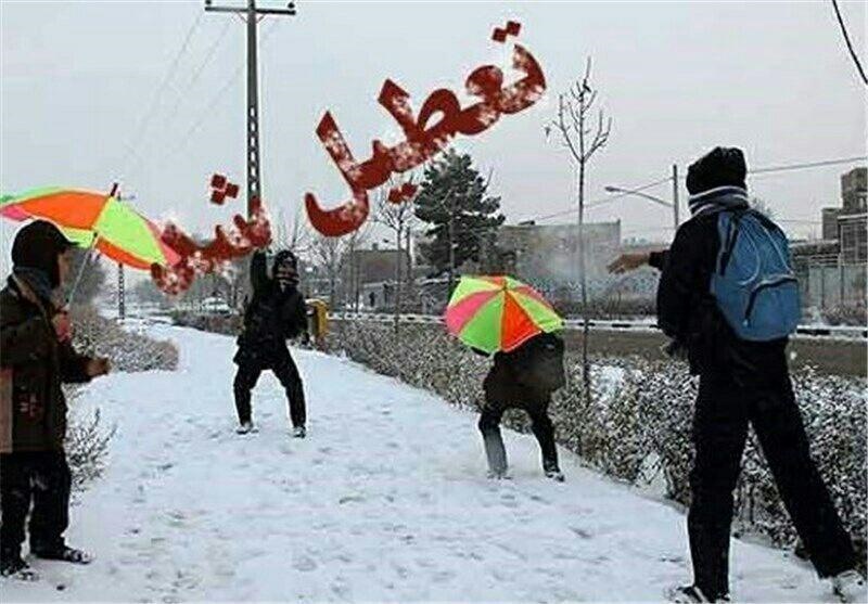 در پی بارش برف و برودت هوا مدارس ۱۶ شهر اردبیل تعطیل اعلام شد