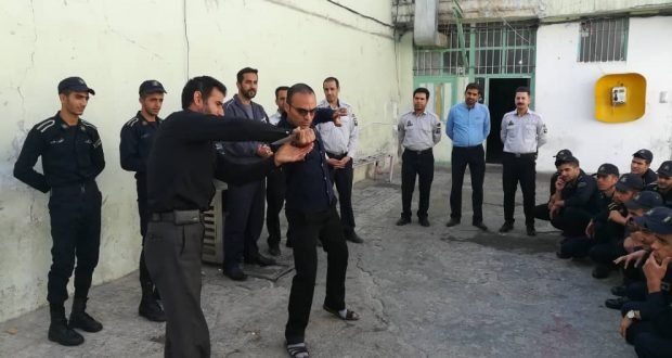 آموزش پرسنل یگان حفاظت زندان الیگودرز با حضور استاد دفاع شخصی نیروهای مسلح تهران