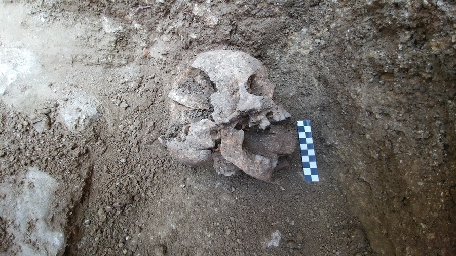 کشف اسکلت ۱۵۰۰ ساله "کودک خوناشام" در ایتالیا | شیوه تدفین ترسناک بود