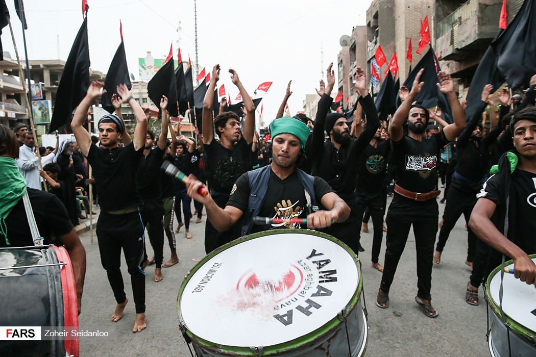 تصاویر | عزاداری زائران اربعین در شهر سماوة