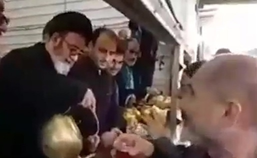 فیلم | پذیرایی امام جمعه تبریز از زائران اربعین در شلمچه 