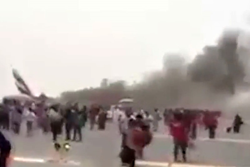 فیلم | فرودگاه دبی پس از حمله پهپادهای یمنی