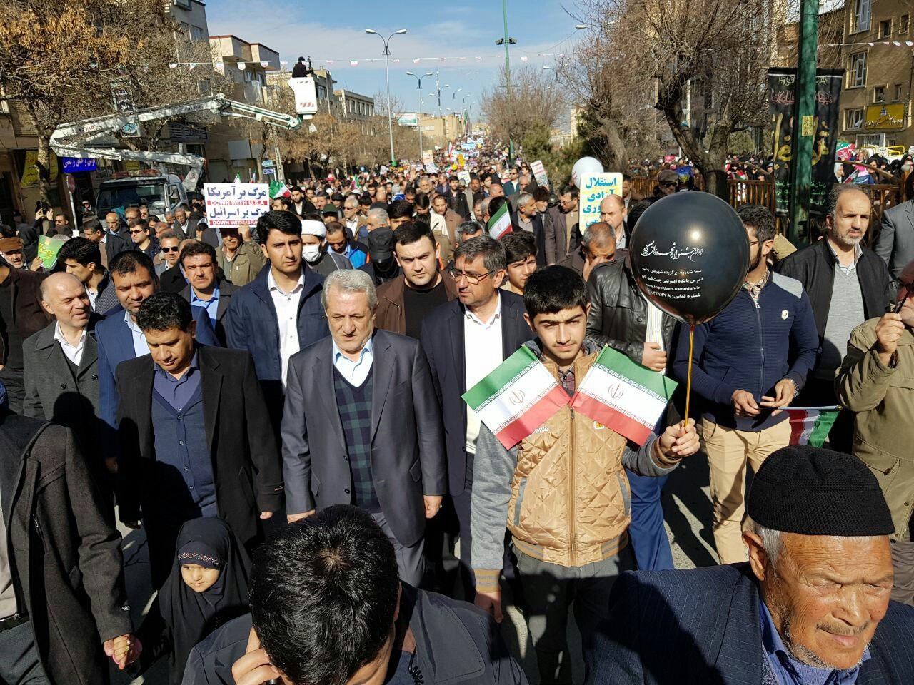 حضور انقلابی و پرشور مردم همدان در راهپیمایی ۲۲ بهمن