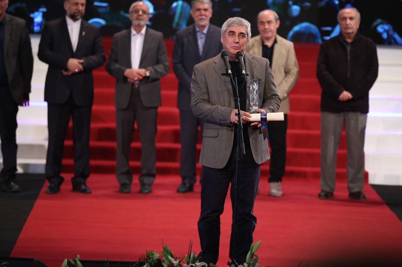 سخنان تند ابراهیم حاتمی‌کیا علیه رشیدپور و تلویزیون در اختتامیه جشنواره فجر