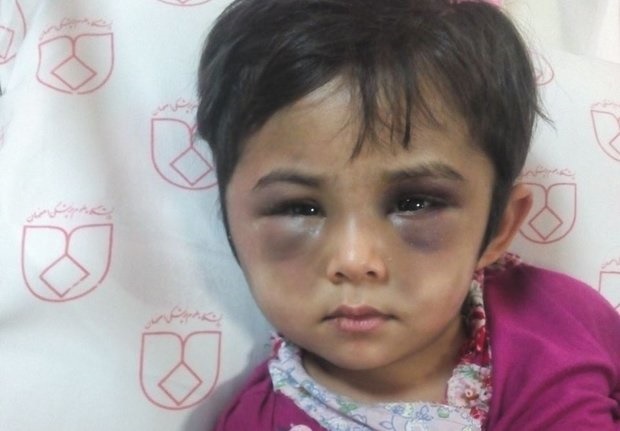 کودک پیدا شده در خمینی شهر هنوز تحویل بهزیستی نشده است