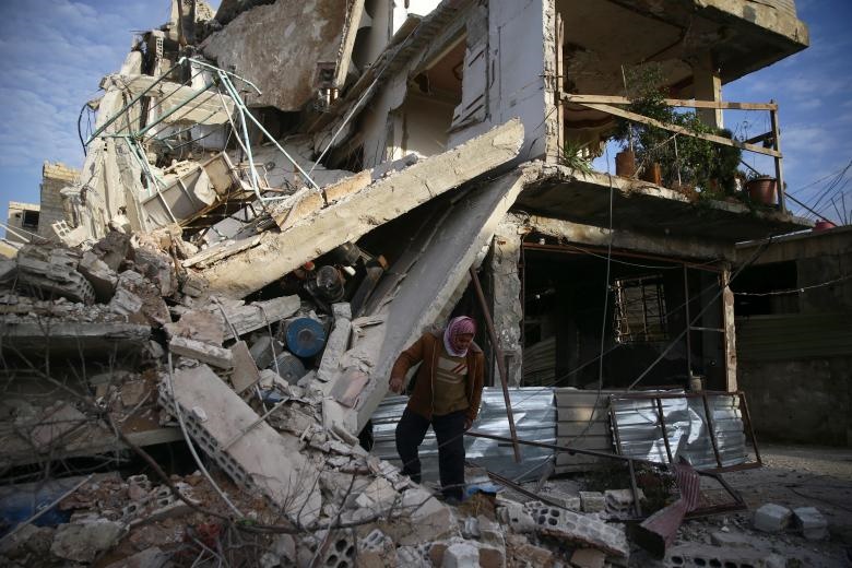 تصاویر | ۲۵۰ کشته در بمباران هوایی دمشق