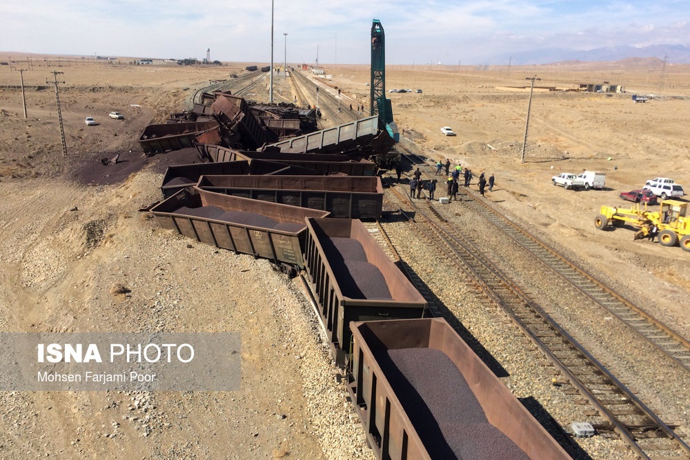 تصاویر | خارج شدن قطار باری نیشابور از ریل