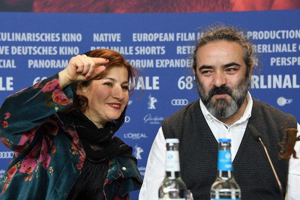 تصاویر | لیلا حاتمی، پریناز ایزدیار و مانی حقیقی در نشست خبری فیلم «خوک» در جشنواره برلین