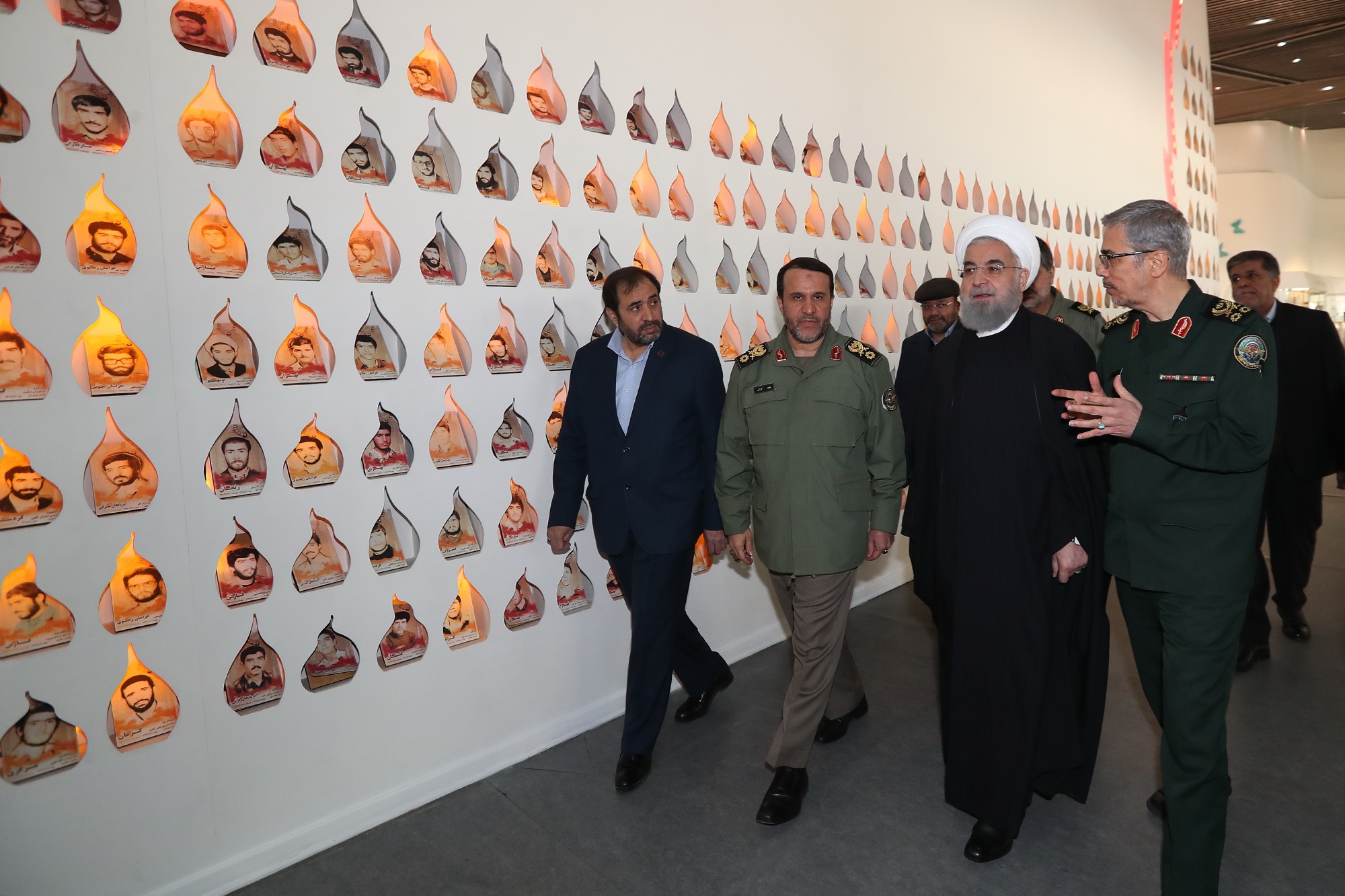 تصاویر | افتتاح موزه دفاع مقدس در ۱۰استان با حضور روحانی و مقامات لشکری