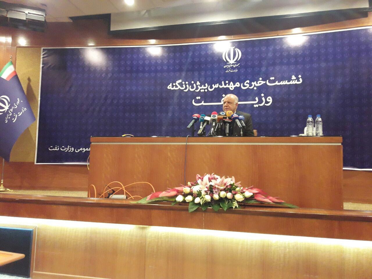 زنگنه:مشکل نقل و انتقال پول از جایگاه‌های سوخت را حل می‌کنیم
