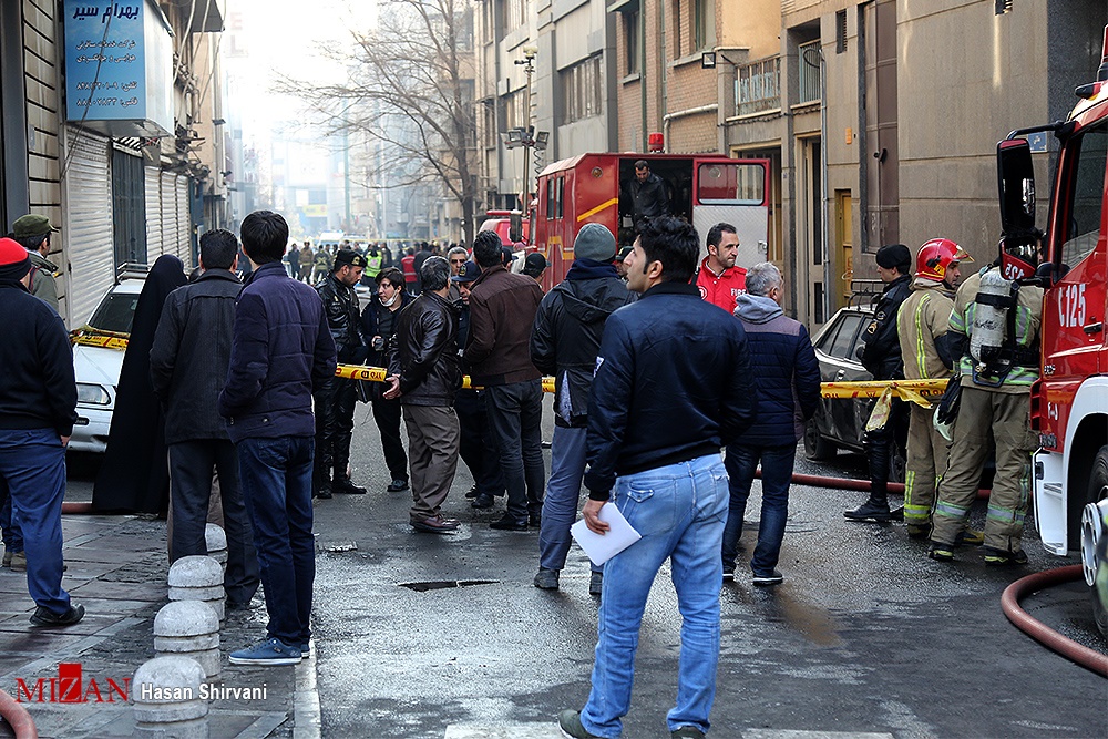 فیلم | دوربین خبرآنلاین در محل حادثه ساختمان وزارت نیرو 