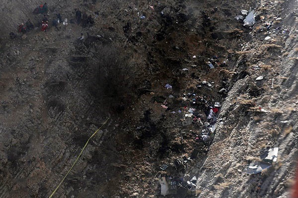 فیلم | متلاشی‌شدن هواپیمای ترکیه بعد از سقوط در شهرکرد