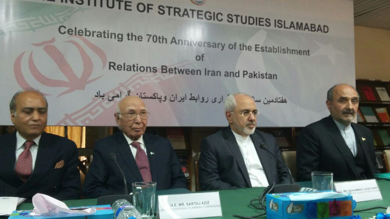 تصاویر | ظریف در هفتادمین سالگرد روابط تهران و اسلام آباد