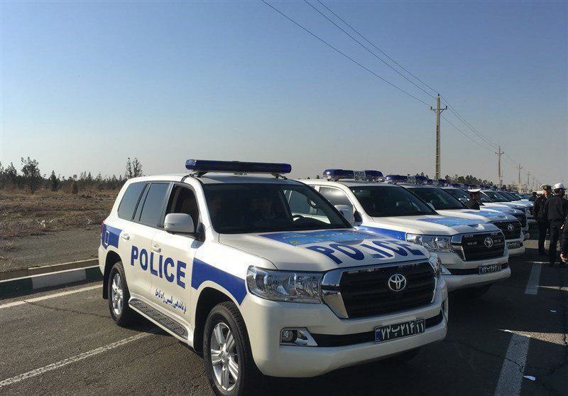 عکس | لندکروز پلیس در جاده‌های ایران