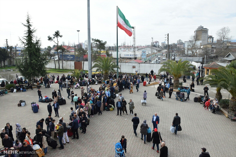 تصاویر | ازدحام مسافران در پایانه مرزی آستارا 