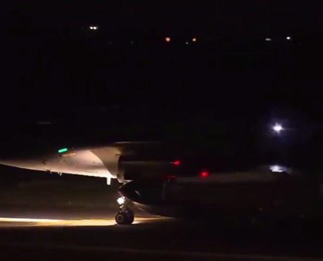 فیلم | لحظه پرواز جنگنده فرانسه برای انجام حملات هوایی علیه سوریه