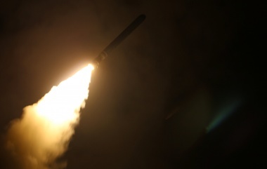 فیلم | نمایی دیگر از پرتاب موشک‌های تام‌هاوک به سوریه