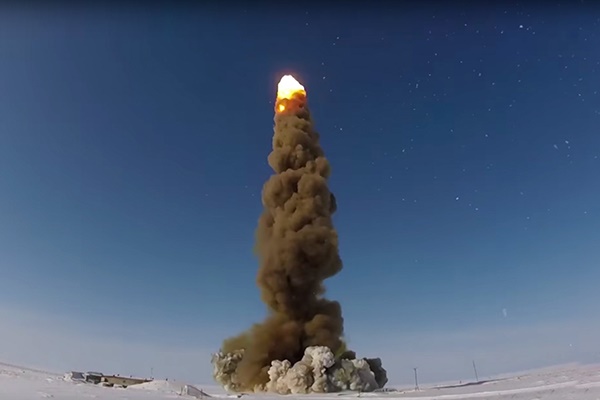 فیلم | آزمایش موشک‌ بالستیک روس در پایگاه قزاقستان