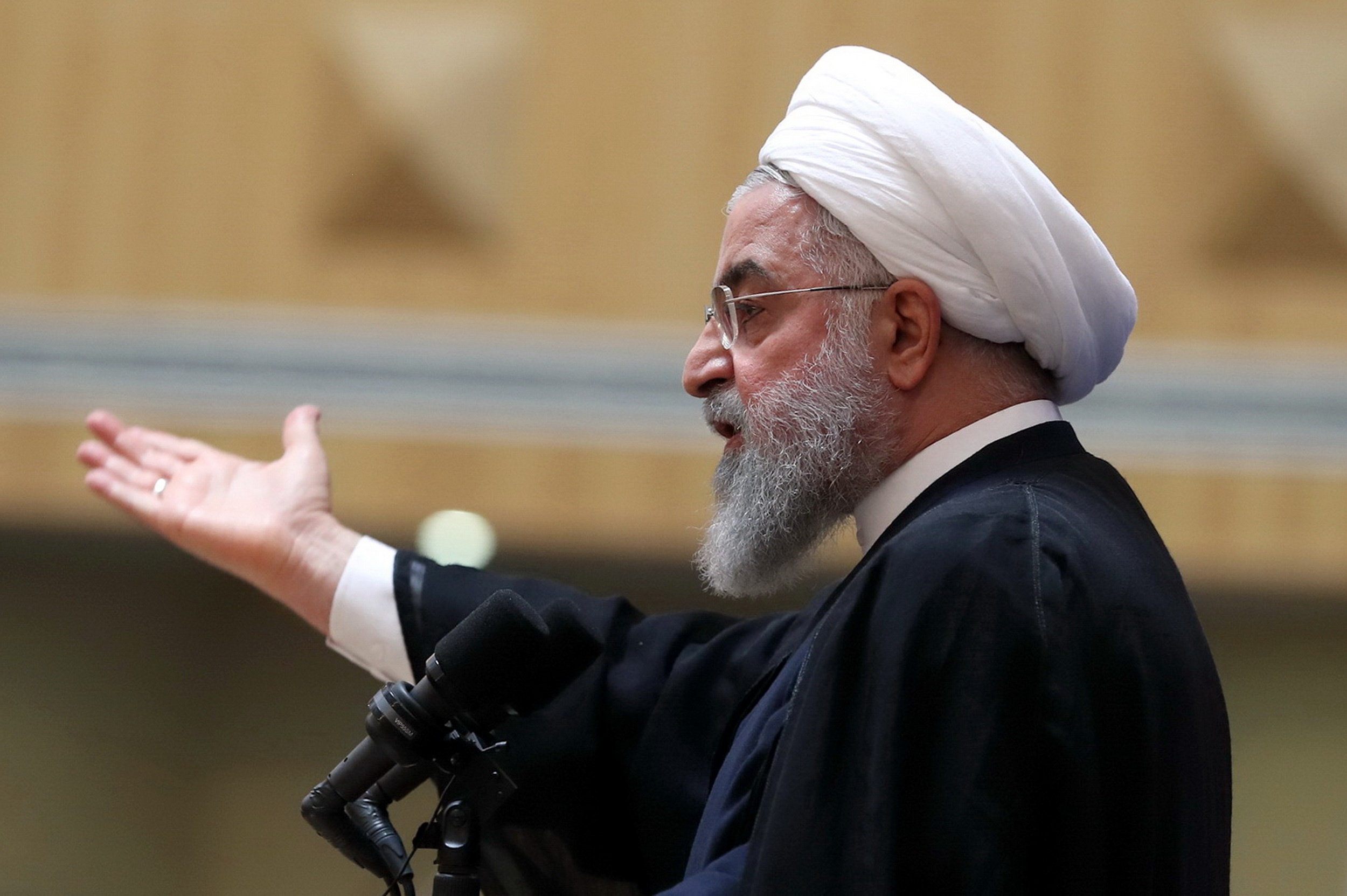 فیلم | روحانی: هیچ دستگاه نظارتی حق ورود به کار اجرایی را ندارد