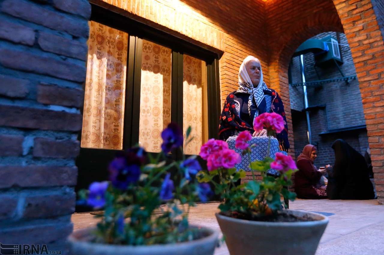 فیلم | گشتی در خانه مشهورترین زوج نویسنده ایران