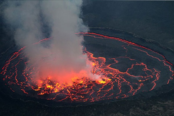 فیلم | تصویر اعجاب‌انگیز دهانه آتشفشان از نگاه یک پهپاد