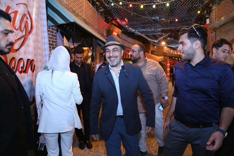 رضا عطاران و بازیگر زن ارمنستانی در اکران مردمی «مصادره»/ عکس