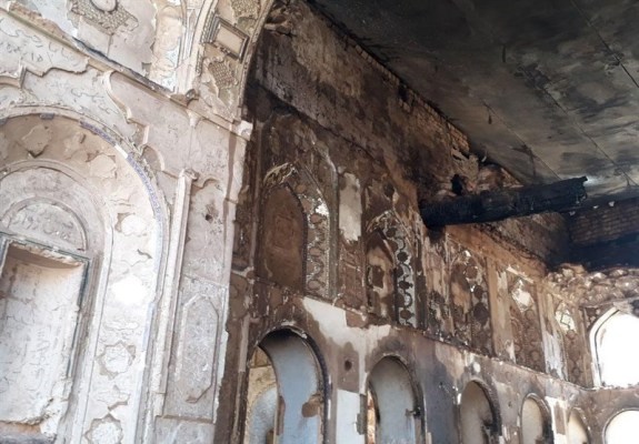 بازداشت متهمان آتش‌سوزی کاخ سرهنگ‌آباد اردستان/ اعتراف نکرده‌اند/ عمارت در آستانه نابودی است