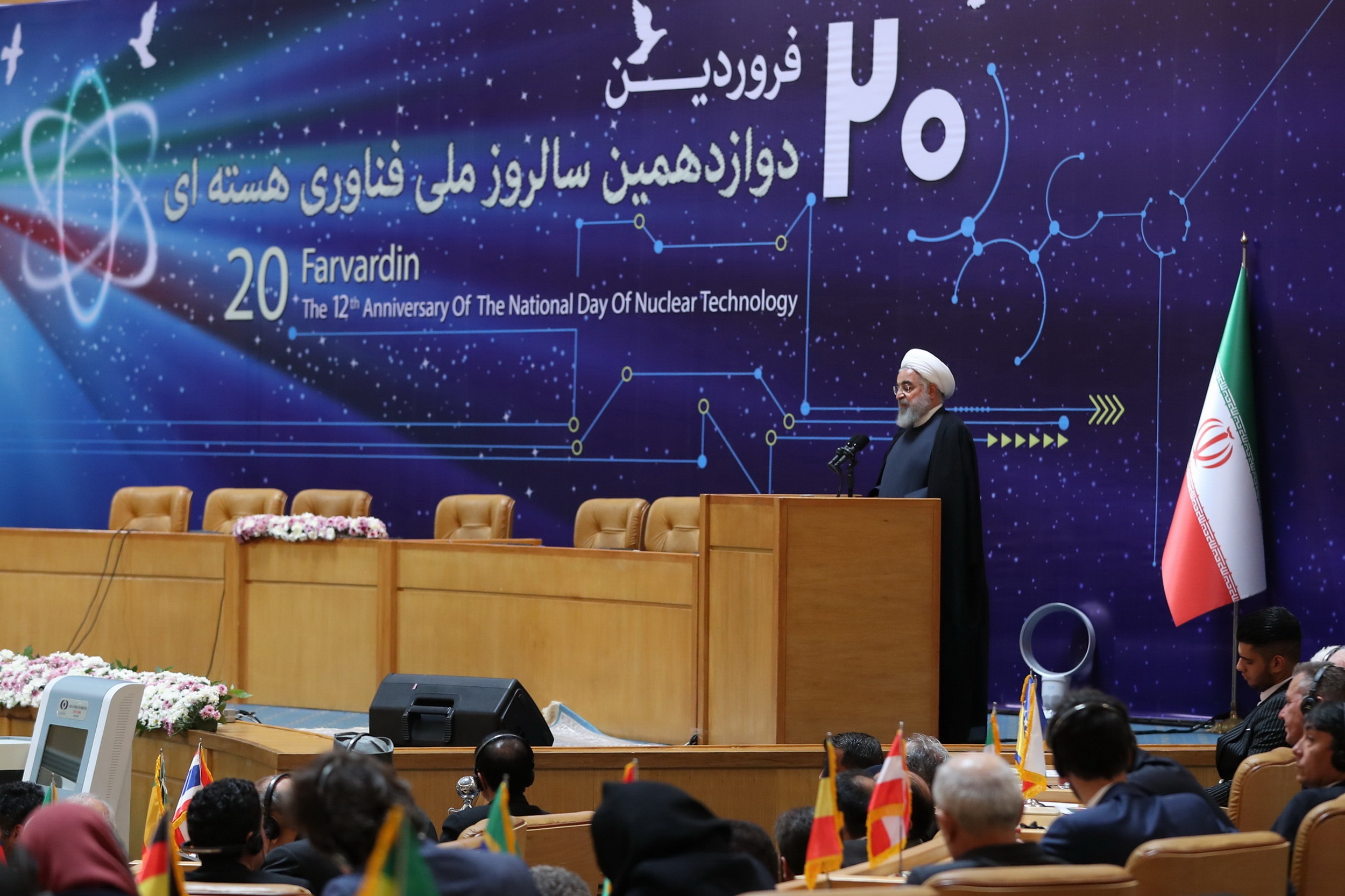 فیلم | روحانی: دیپلماسی به کار ما سرعت می‌دهد و هزینه را کم می‌کند