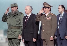 خداحافظی با شش دهه حکومت کاستروها؛ آلبومی جالب از تصاویر فیدل و رائول