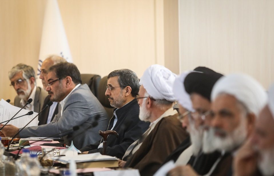 عضویت احمدی‎نژاد از مجمع تشخیص مصلحت تعلیق شد؟