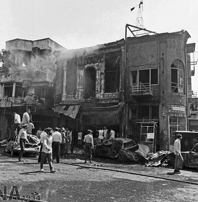 تصاویر | ۲۲ اردیبهشت ۱۳۶۴؛ انفجار بمب منافقین در ناصرخسروی تهران