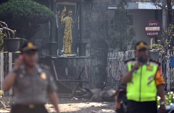 فیلم | حمله خونین به ۳ کلیسا در اندونزی