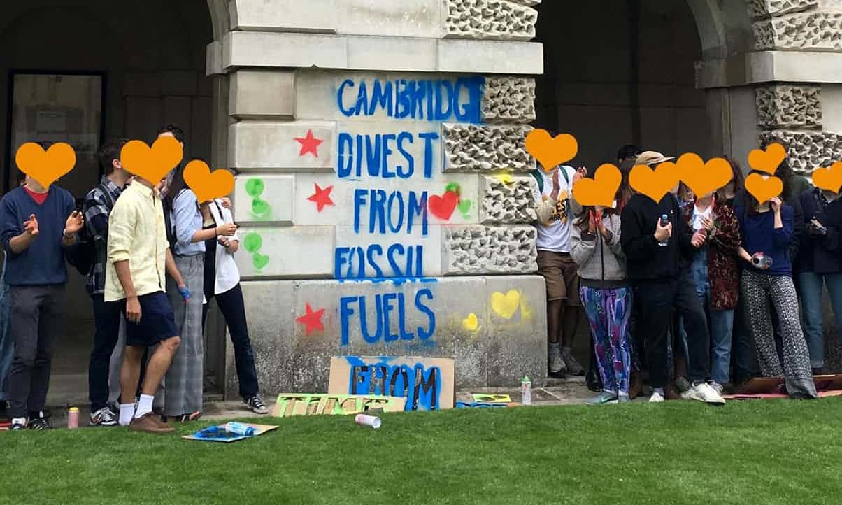 اعتصاب غذایی دانشجویان کمبریج/ علت: سرمایه‌گذاری دانشگاه در حوزه سوخت‌های فسیلی