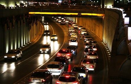 چرا هزینه ترافیکی که دیگران ایجاد می کنند را مردم بپردازند؟