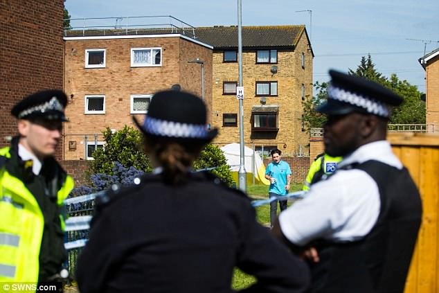 تصاویر | مرگ جوان ۲۴ ساله در چاقو کشی در لندن
