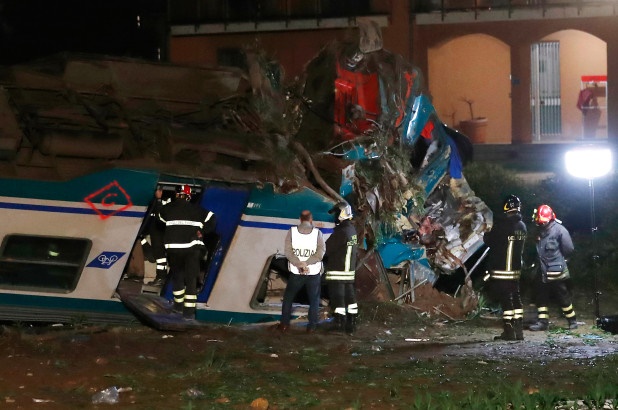 فیلم | برخورد مرگبار قطار با کامیون در ایتالیا