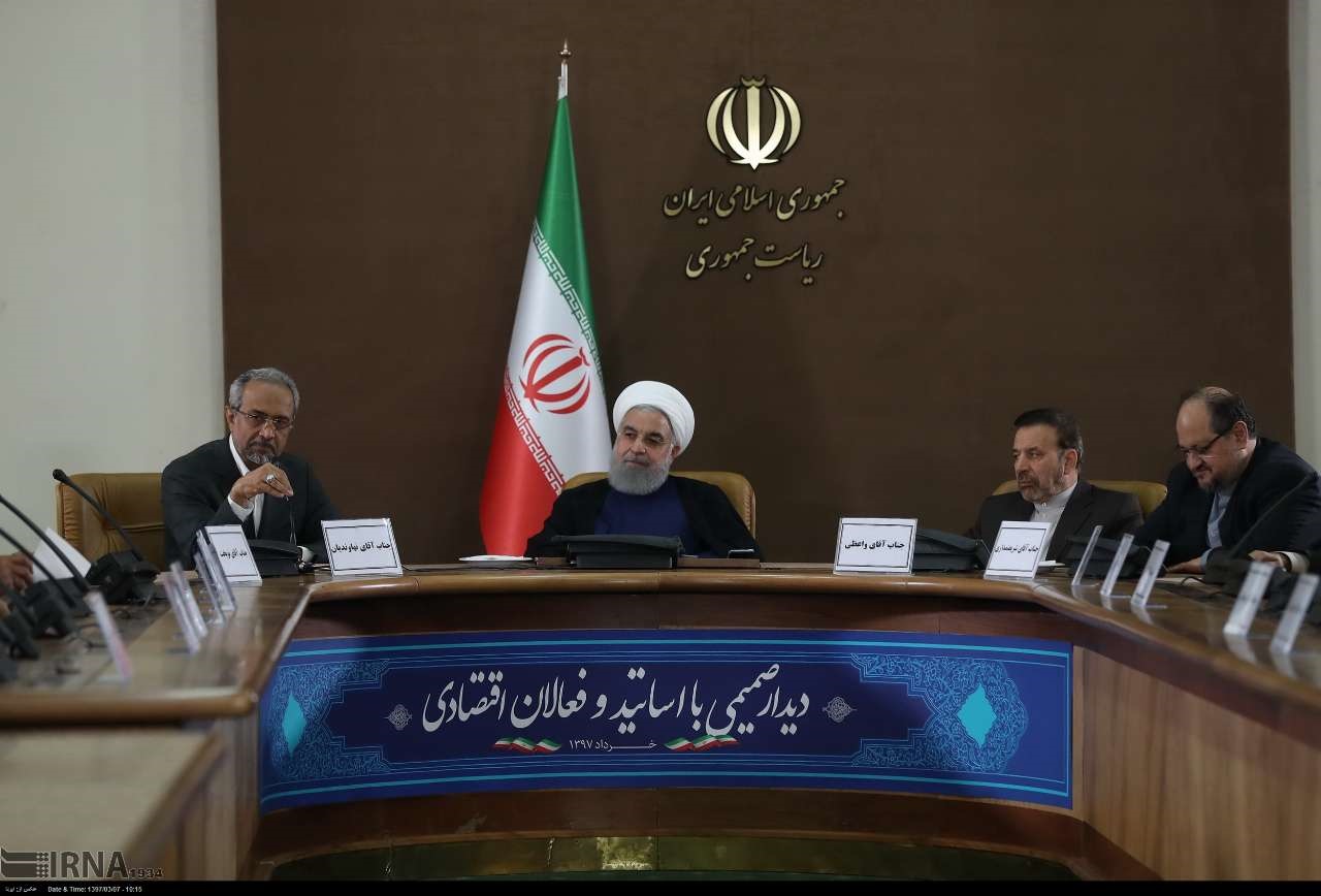 فیلم | هدف از تحریم‌ها دولت است یا ملت؟ | روحانی: بخش خصوصی حربه آمریکا را خنثی کند