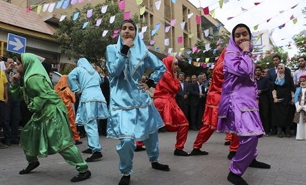 سلام ای شهر شیخ و خواجه، شیراز