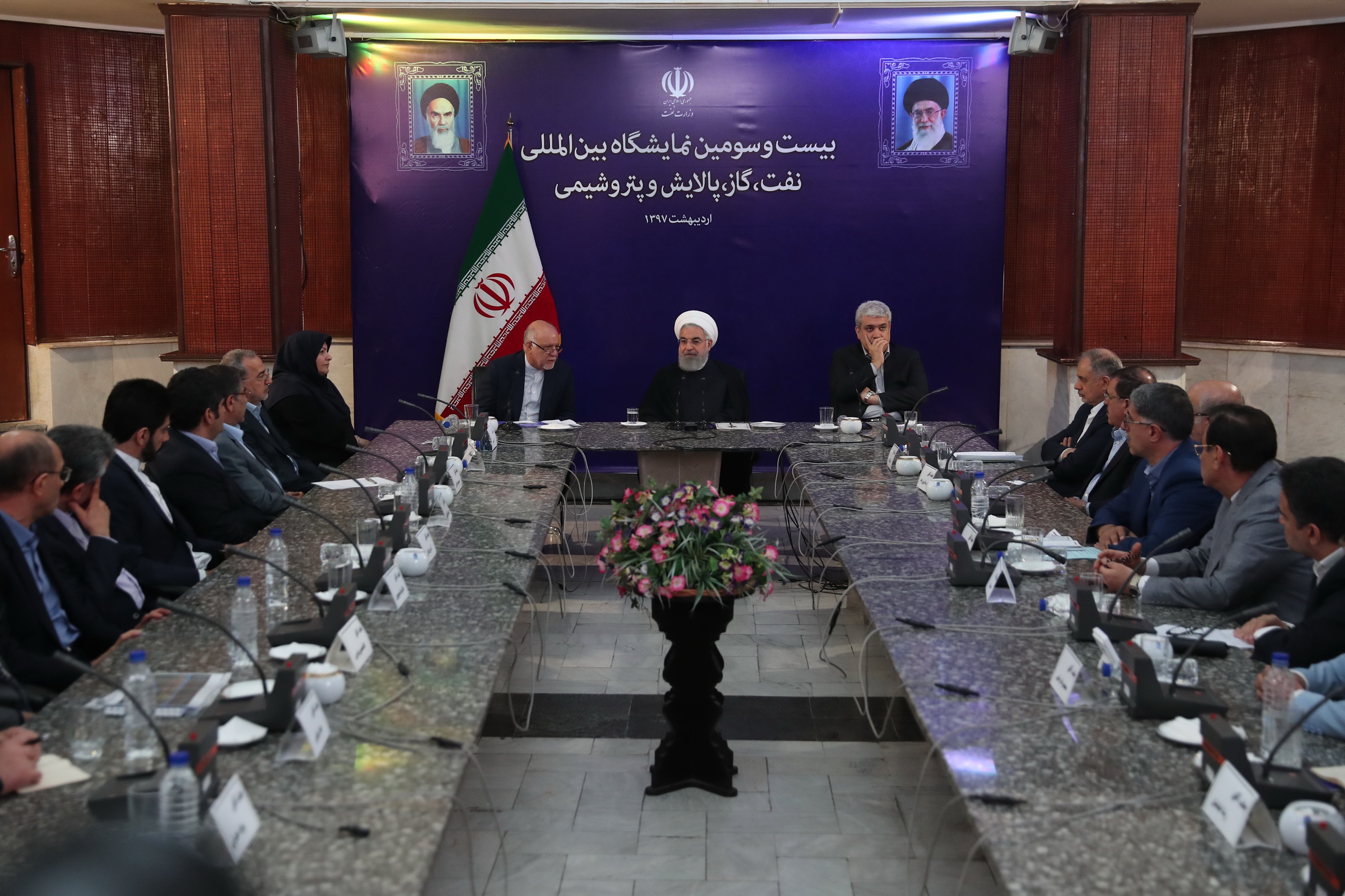روحانی: سیاست ما تعامل با دنیاست/ مردم نظام را قبول دارند