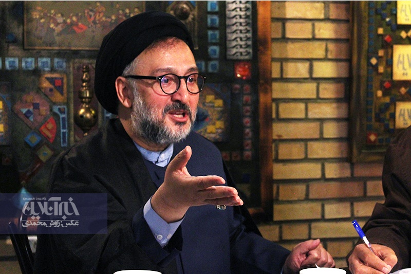 فیلم | بگومگودرباره احمدی‌نژاد وشعارهایش | ابطحی:چنین کسی را نمی‌شناسم؛ شریف‌زاده:پس در ایران نبودید