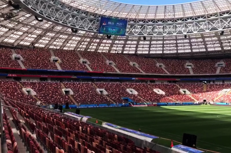فیلم | درهای استادیوم افتتاحیه جام جهانی باز شد؛ با دوربین خبرآنلاین چرخی بزنید