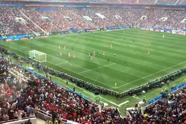 فیلم | نمایی از اولین بازی جام جهانی ۲۰۱۸ از جایگاه تماشاچیان