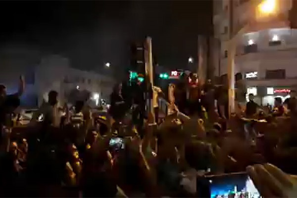 فیلم | شادی پیروزی تیم ملی در خیابان‌‌های تهران، کرج، کرمانشاه و مشهد