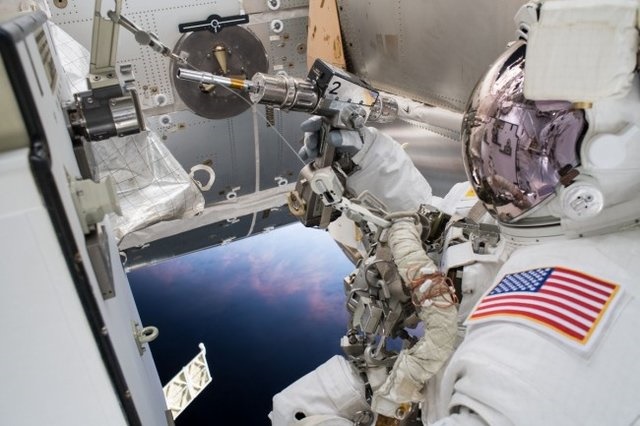  راهپیمایی فضانوردان ناسا برای نصب دو دوربین در ایستگاه فضایی بین‌المللی