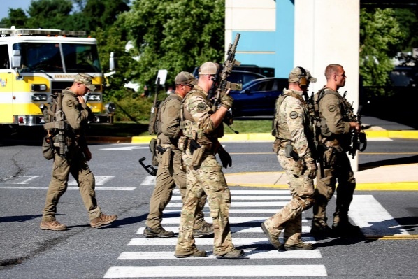 تصاویر| حمله خونین به دفتر یک روزنامه در آمریکا؛ عکسی از عامل حمله مسلحانه