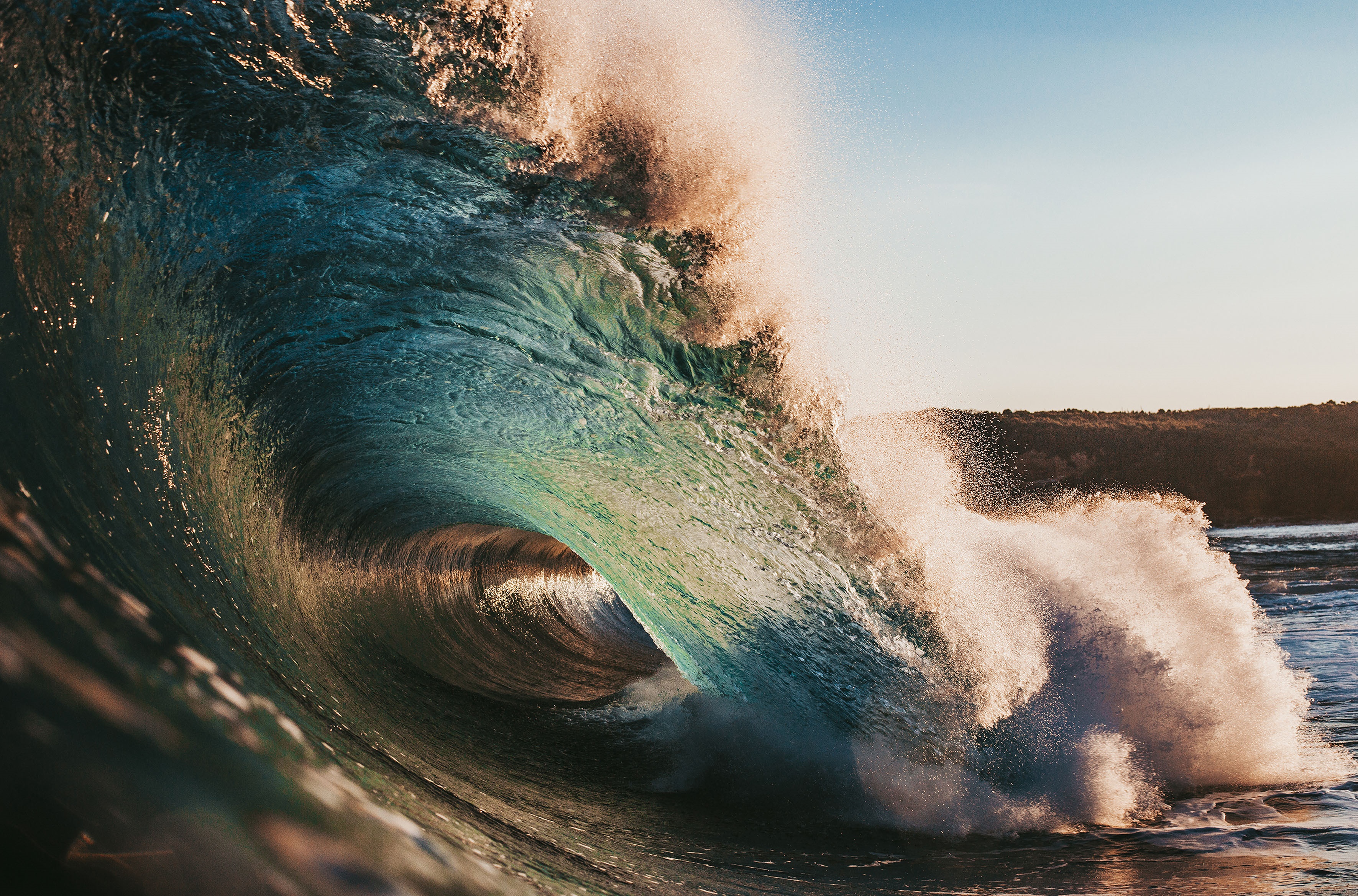 تصاویر | عکس‌های استثنایی از امواج خروشان دریا‎