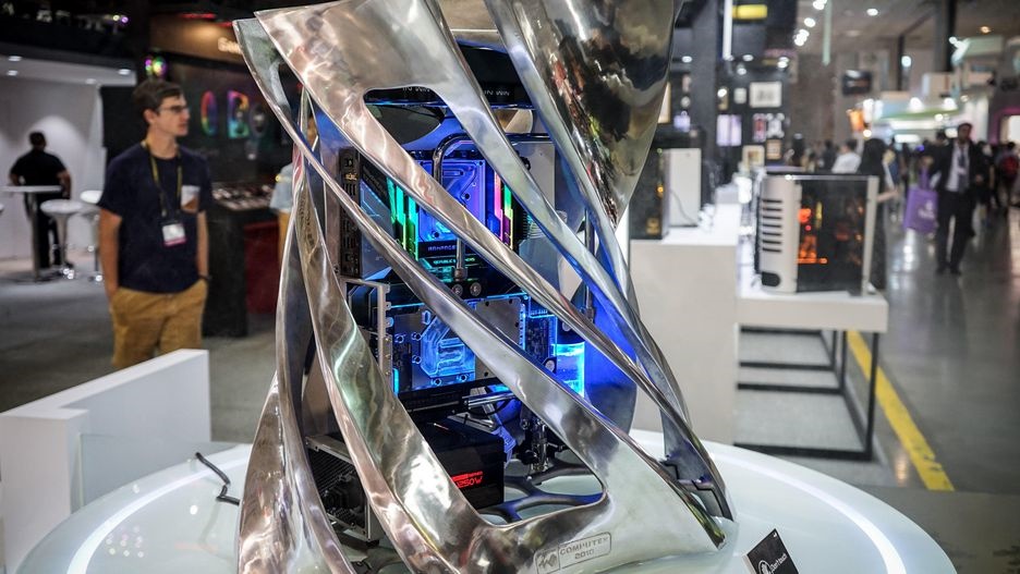 عجیب‌ترین کیس‌های رایانه‌ای جهان را در نمایشگاه کامپیوتکس ۲۰۱۸ ببینید