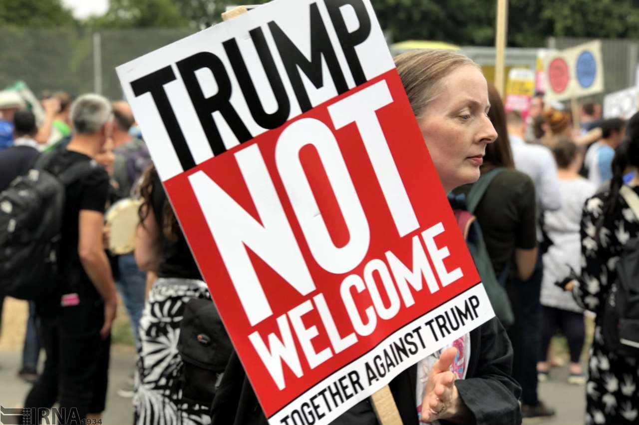 تصاویر | اعتراض انگلیسی‌ها به حضور ترامپ در لندن