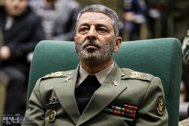 ارتش ایران اسلامی در عالی ترین سطح آمادگی قرار دارد